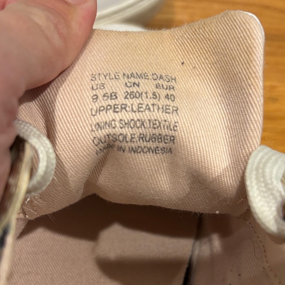 Kate Spade White and Gold Sneakers - Picture 4 of 6